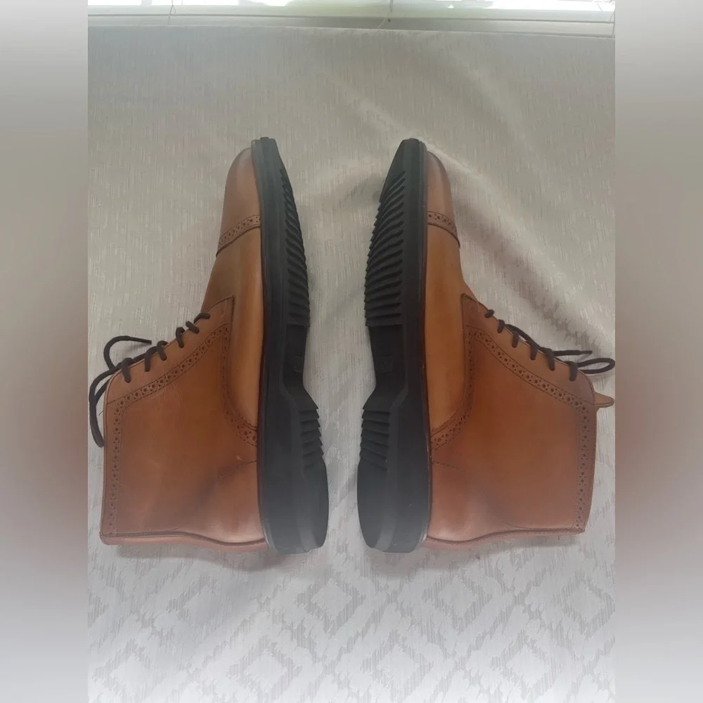 SAKS FIFTH AVENUE Men Perforated Leather Boots Cap Toe Size 10
